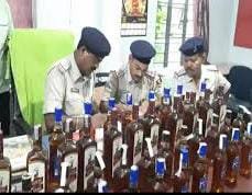 96 कार्टून में 846 लीटर विभिन्न ब्रांड विदेश शराब बरामद